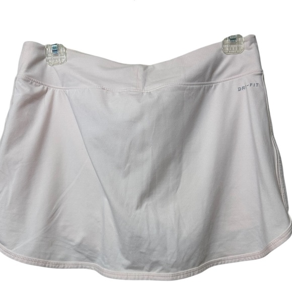 Nike Cream Athletic Shorts Lightweight Moisture-Wicking - Picture 2 of 7